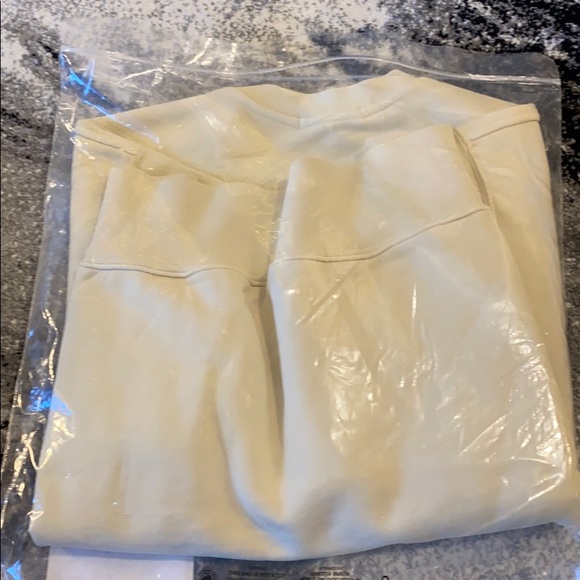 SOLD ON EBAY YEEZY SWEATSHIRT SIZE SMALL SZN  5 - Picture 8 of 14